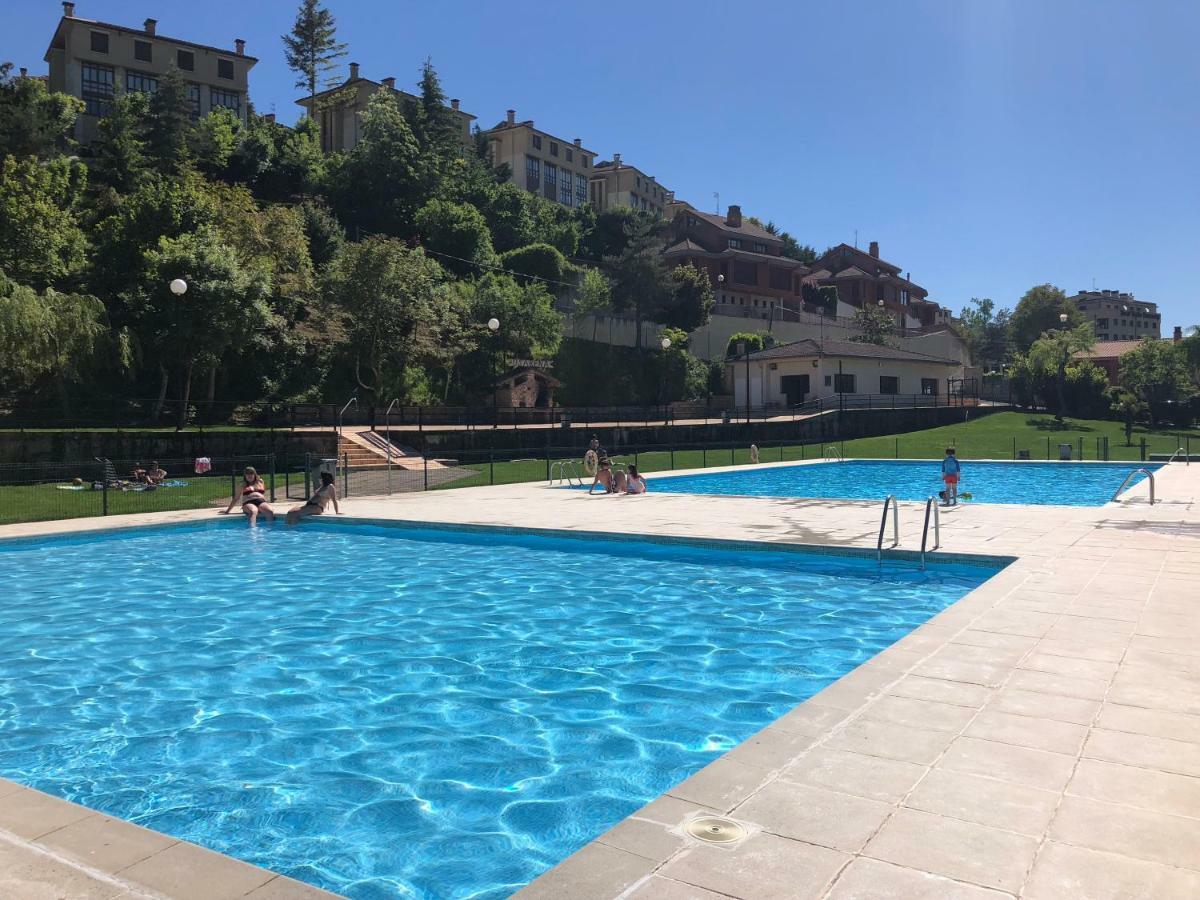Apartamento Ezcaray Con Piscina Zorraquín Zewnętrze zdjęcie
